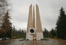Вечный огонь и обелиск в память о студентах и сотрудниках МГУ