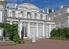 Удивительный китайский дворец в Ораниенбауме, ныне Ломоносов, в Ленинградской области
