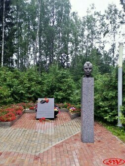 Памятник П.А. Тикиляйнену