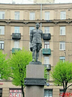 Памятник маршалу Л.А. Говорову