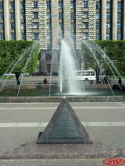 Фонтанный комплекс на Московской площади