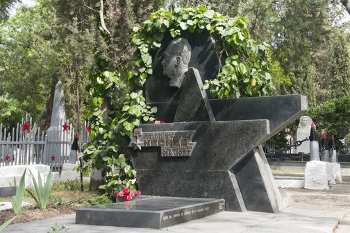 Памятник Герою Советского Союза капитану 1 ранга Астану Кесаеву