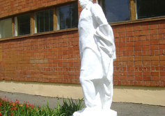 памятник Пушкину у школы 22