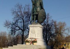 Памятник Дмитрию Солунскому в Дмитрове