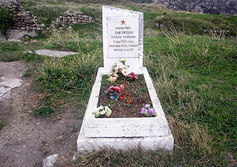 Памятник пулеметчику Дмитриченко