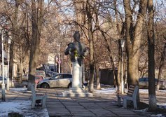 Памятник-бюст гетману-полководецу Богдану-Зиновию Михайловичу Хмельницкому 