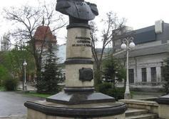Памятник вице-адмиралу Н. М. Соковнину 