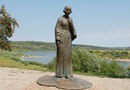 Памятник М.И.Цветаевой в Тарусе