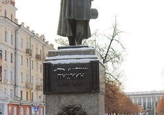 Памятник А. С. Пушкину в Кемерово
