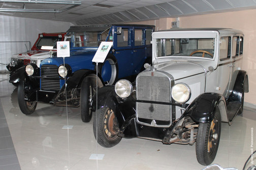 Музей раритетного авто- мото- транспорта.