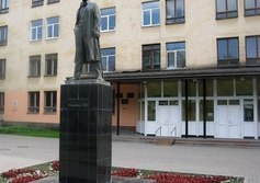 Памятник В. В. Маяковскому 