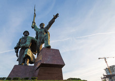 Памятник Солдату и Матросу