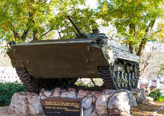 Памятник Боевой машине пехоты (БМП-1)