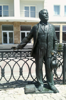 Памятник Александру Куприну