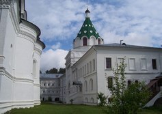 Архиерейский корпус Свято-Троицкого Ипатьевского монастыря в Костроме