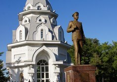 Памятник Александру Котомкину-Савинскому в Йошкар-Оле