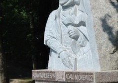 Памятник польскому поэту Адаму Мицкевичу