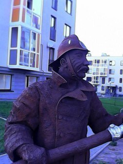 памятник Пожарному в Волгограде