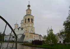 Колокольня с церковью Алексия Спасо-Прилуцкого монастыря