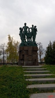 памятник стройотрядам