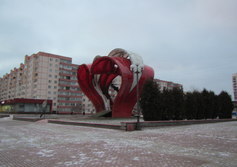 Скульптура "Сердца влюбленных"