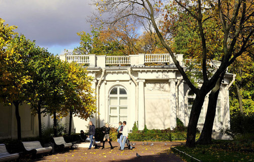 Сад Аничкова дворца в Санкт-Петербурге