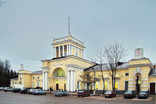 Железнодорожный вокзал Луга