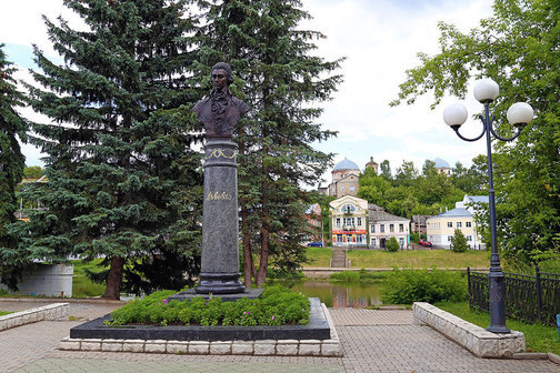 памятник Н.А.Львову в Торжке