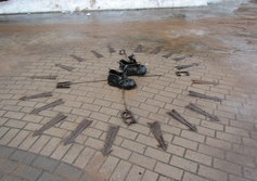 Памятник «Ботинки безымянного дачника» 