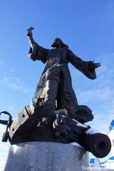 Памятник полковому священнику