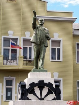 Памятник В.И.Ленину в городе Лиски Воронежской области 
