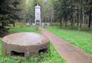 Памятники освободителям Сахалина и Курил на 395 километре дороги «Южно-Сахалинск – Оха».