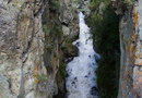 Водопад Бельтертуюк за селом Куюс на Алтае
