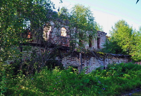 Руины храмов в Ирте Ленского района Архангельской области