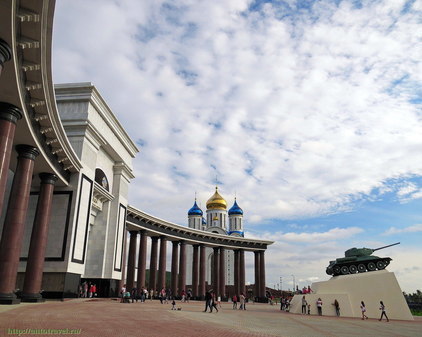 Музейно-мемориальный комплекс "Победа" на площади Победы в Южно-Сахалинске