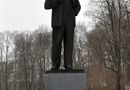 Памятник В.И.Ленину в Осташкове Тверской губернии