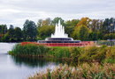 Большой фонтан в Семейном парке города Дубна в Московской области