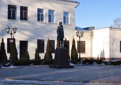 Памятник Петру Первому в Гагарине (бывший Гжатск)