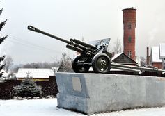 Памятник пушке в центре Велижа Смоленской области