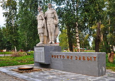 Скульптурный памятник «Никто не забыт» в Емва республики Коми