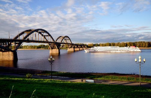Рыбинский автомобильный мост через Волгу