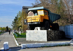 Памятник «Самосвал БелАЗ-540» в Сибае, Башкирия