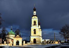 Церковь Троицы Живоначальной в Плесе Ивановской области