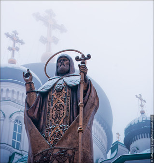 Памятник первому воронежскому епископу Митрофану