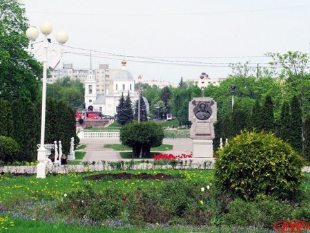 Памятник Михаилу Тверскому в Городском саду