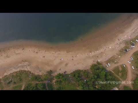 Городской пляж Усть-Илимска на водохранилище