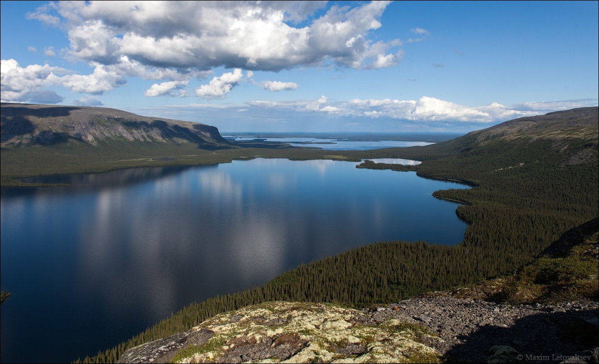 Какая река является самой длиной в мурманской. Мурманск озеро Сейдозеро. Ловозеро и Сейдозеро. Ловозеро Кольский полуостров. Озеро Сейдозеро (саам. Сейдъявврь).