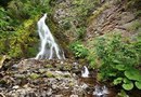 Два водопада возле пос.Бошняково перед перевалом в сторону пос.Смирных на Сахалине 