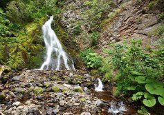 Два водопада возле пос.Бошняково перед перевалом в сторону пос.Смирных на Сахалине 