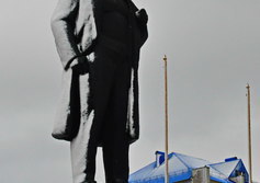 Памятник Ленину в Холмске на Сахалине